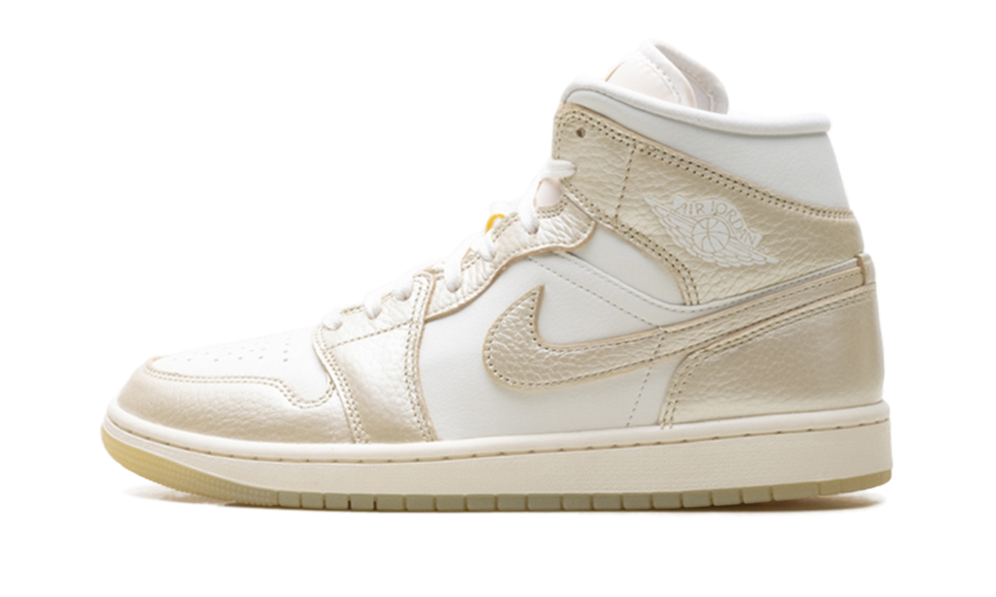 Air Jordan 1 Mid SE Wmns Metallic Team Gold HV5159 100