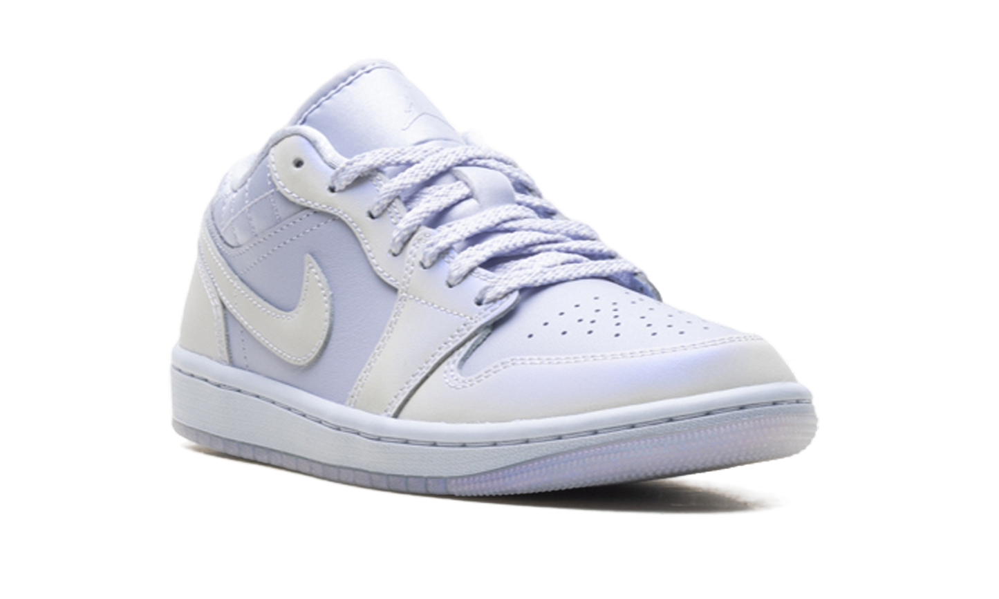 Air Jordan 1 Low SE Wmns Ghost Pearlized Quilt IM5129 010