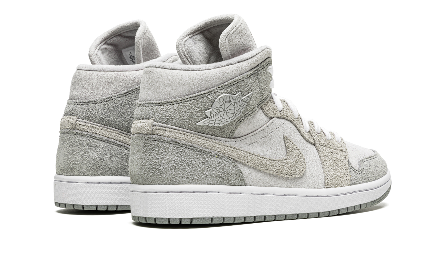 AIR JORDAN 1 MID SE WMNS Grey Fleece DO7139 002