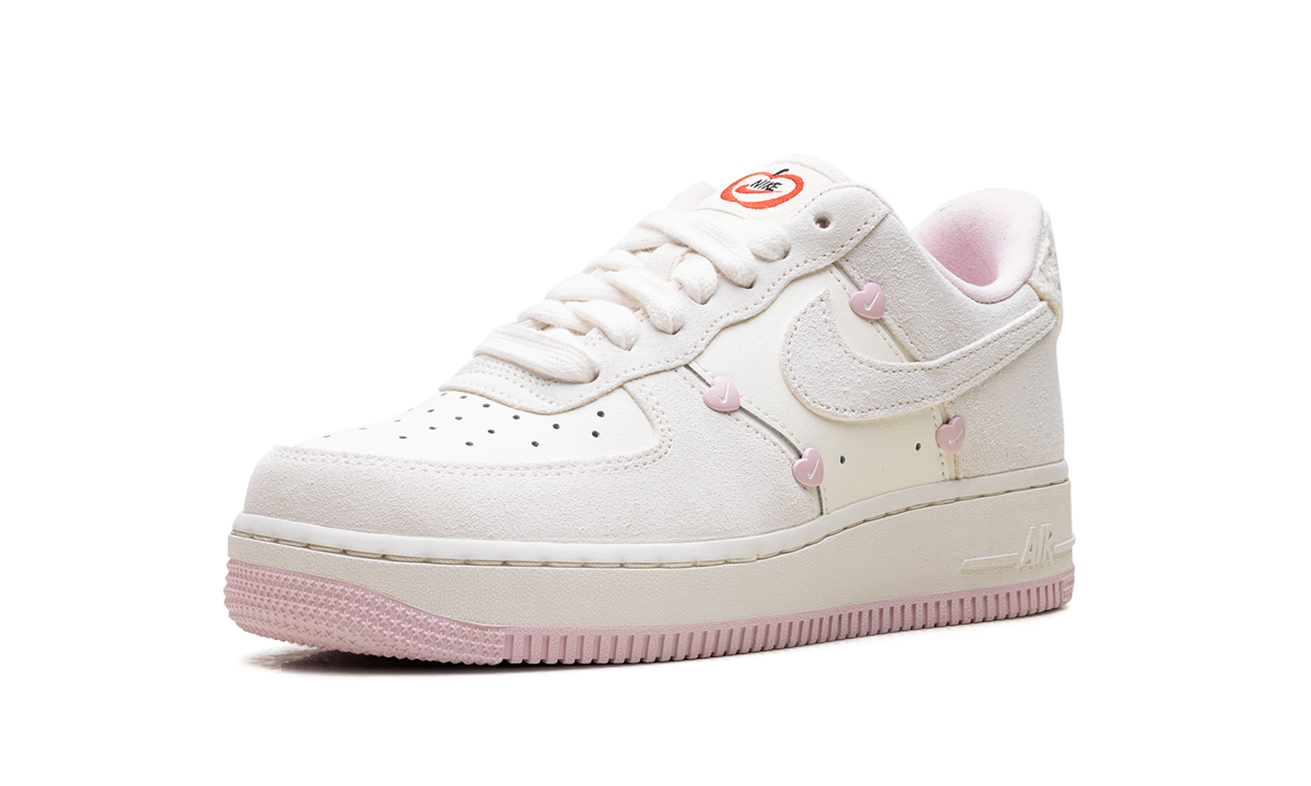 Nike Air Force 1 Low WMNS Valentine's Day HV5992 111
