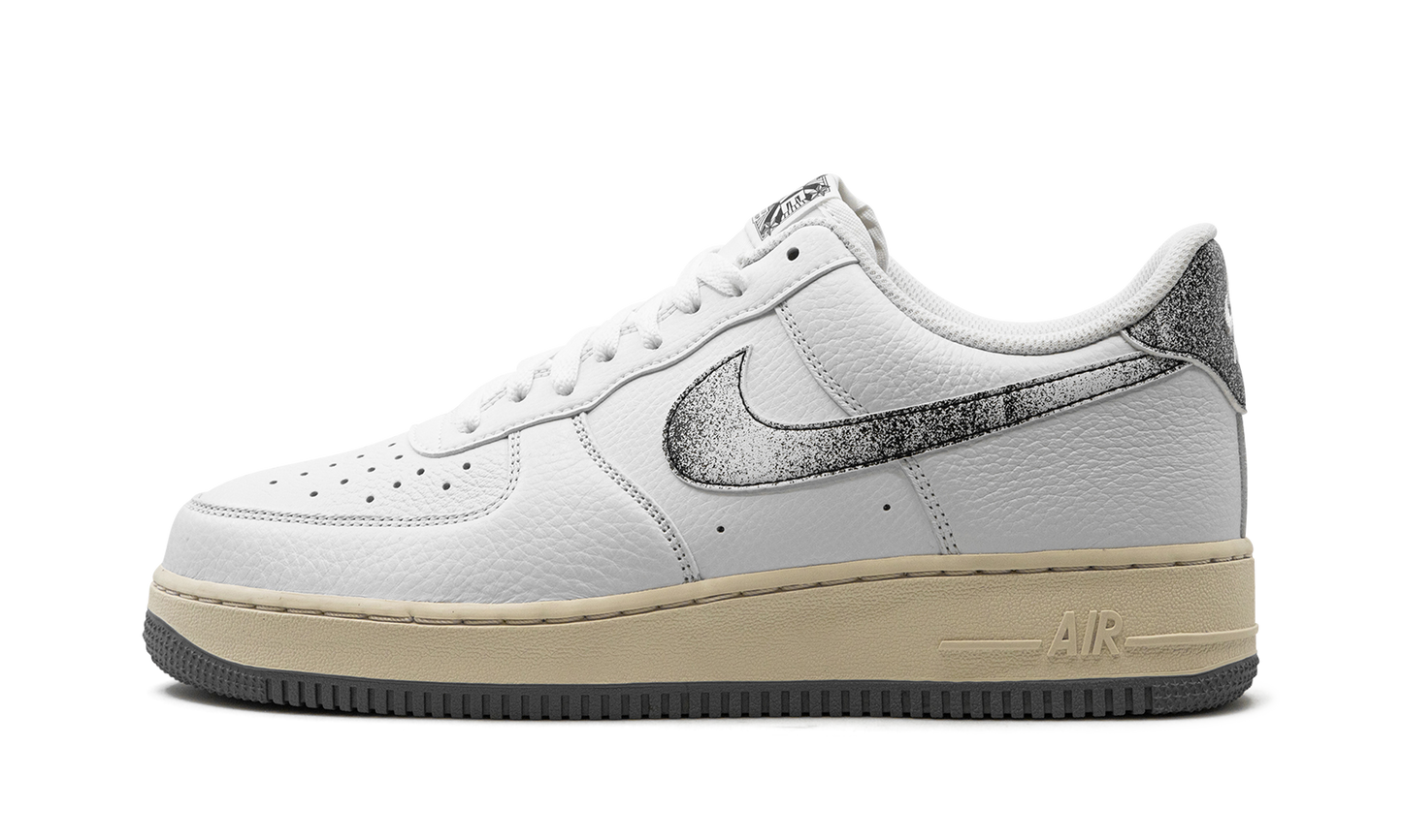 Nike Air Force 1 Low "Classics" DV7183 100