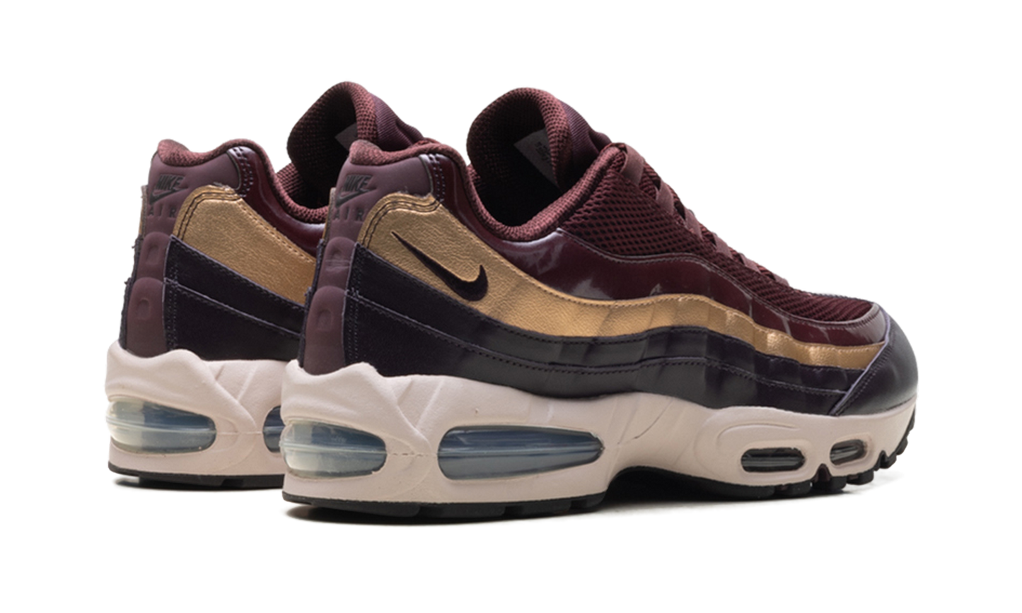Nike Air Max 95 SE WMNS "Big Bubble Burgundy Crush" IB6398 600