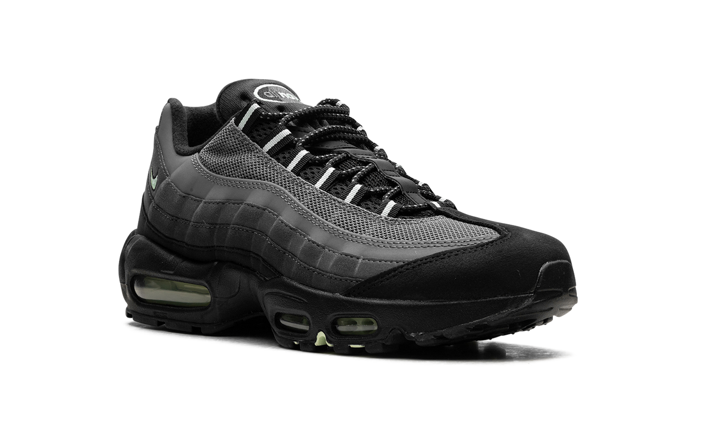 Nike Air Max 95 "Vapor Green" HM0622 001