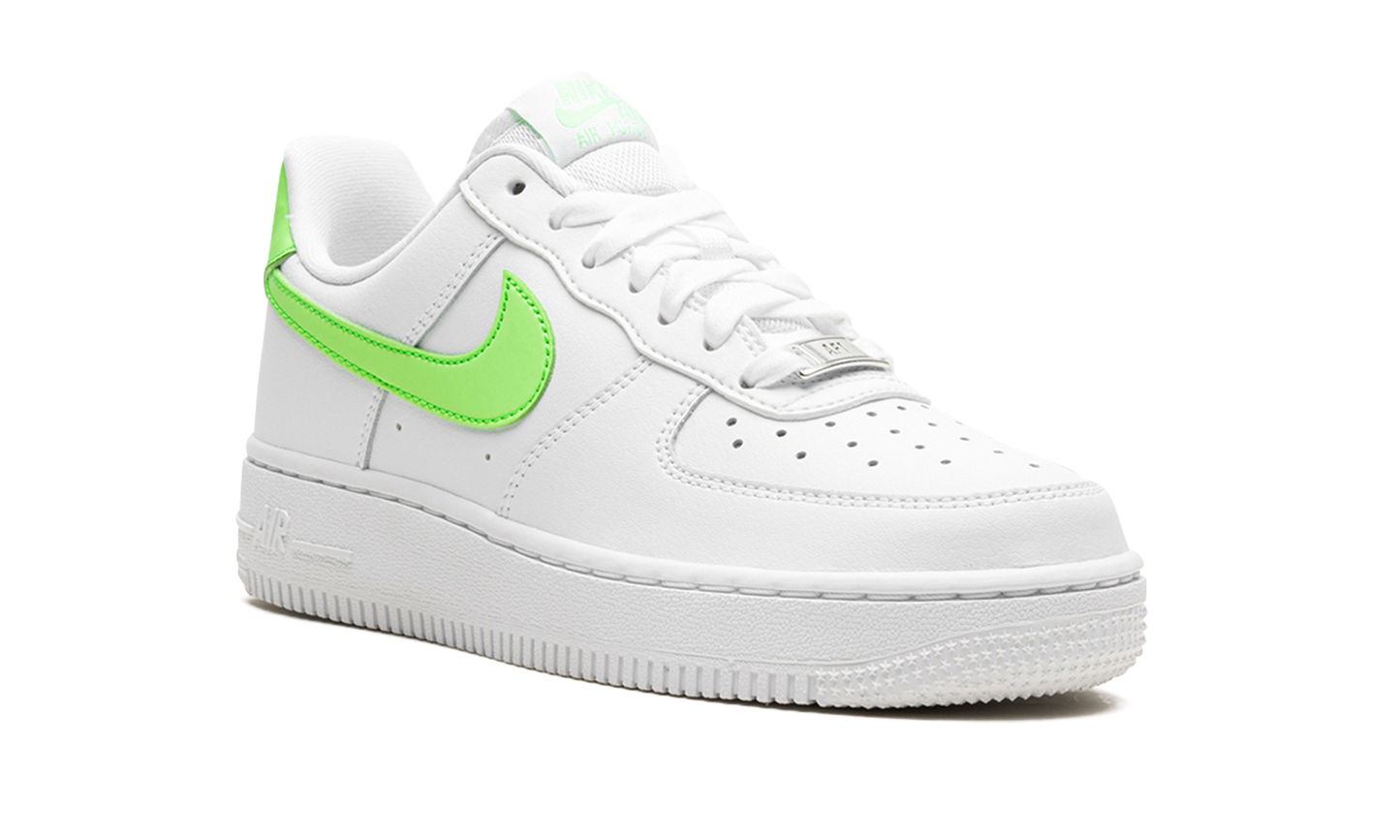 Nike AIR FORCE 1 '07 WMNS LIME GREEN DD8959 114