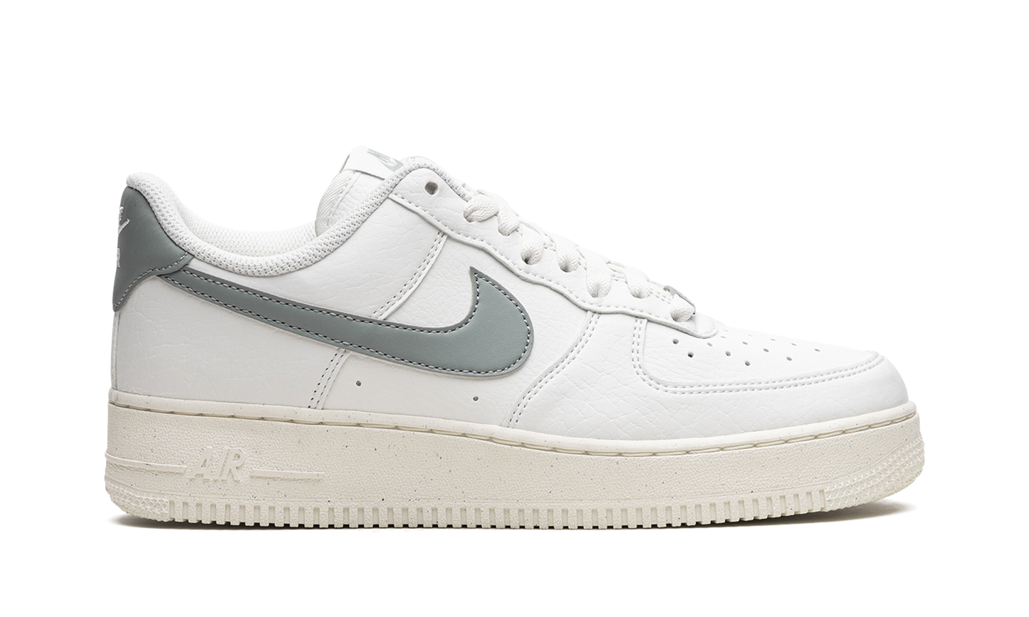 Nike AIR FORCE 1 '07 NEXT NATURE MNS WMNS Mica Green DN1430 107