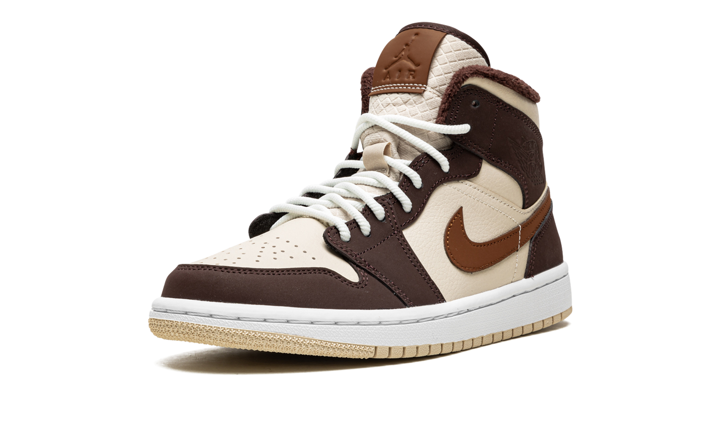 AIR JORDAN 1 MID SE WMNS Brown Basalt Fleece DO6699 200