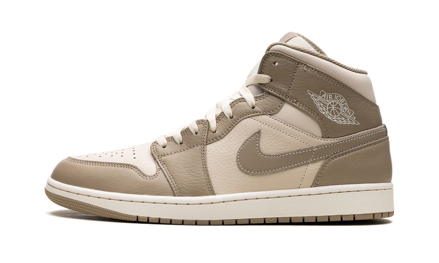 Air Jordan 1 Mid LEGEND LIGHT BROWN HF4830 203