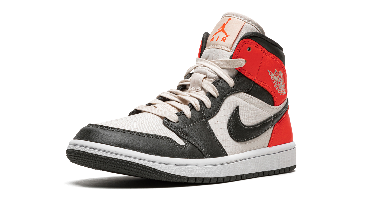 AIR JORDAN 1 MID SE WMNS Newsprint DQ6078 100