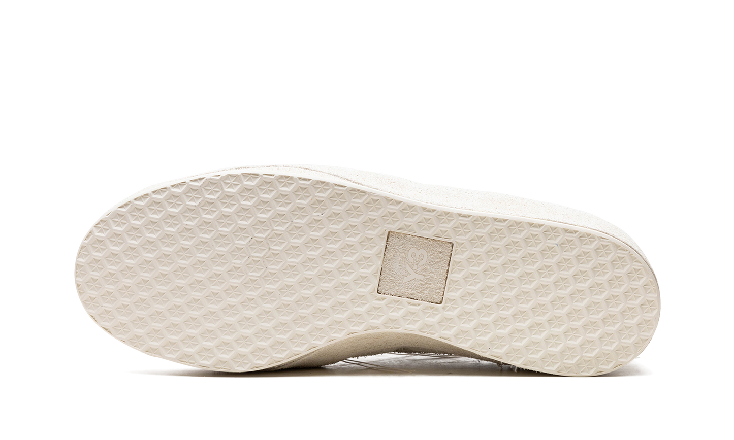 Adidas Gazelle "OFF WHITE/OFF WHITE/OFF WHITE" FZ6404