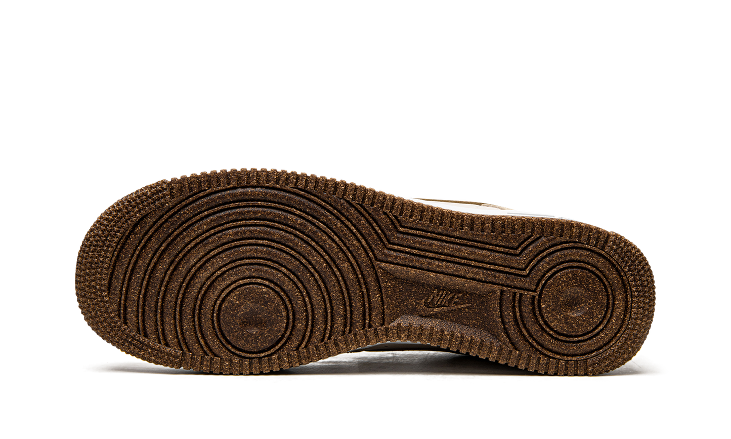 Nike Air Force 1 Low '07 LV8 "Inspected by Swoosh" DQ7660 200