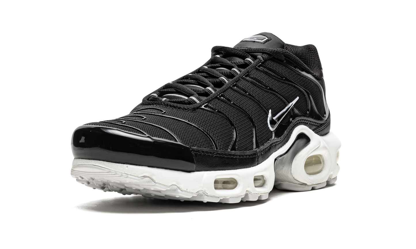 Nike AIR MAX PLUS MNS WMNS "Black / White" DM2362 001