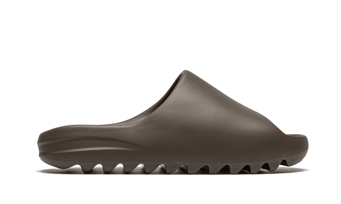Yeezy Slide "Soot 2021" GX6141
