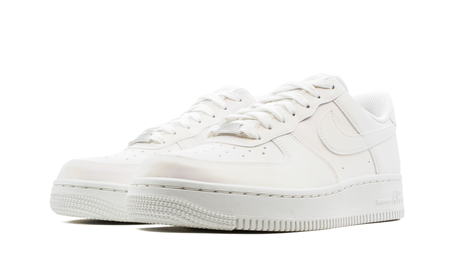 Nike AIR FORCE 1 '07 MNS WMNS Reflective White DC2062 100