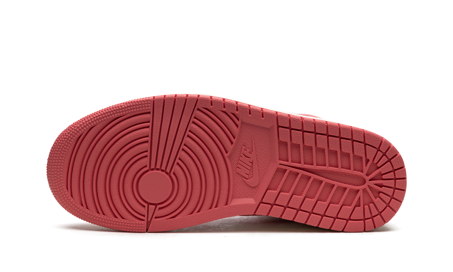 AIR JORDAN 1 MID WMNS Strawberries And Cream BQ6472 186