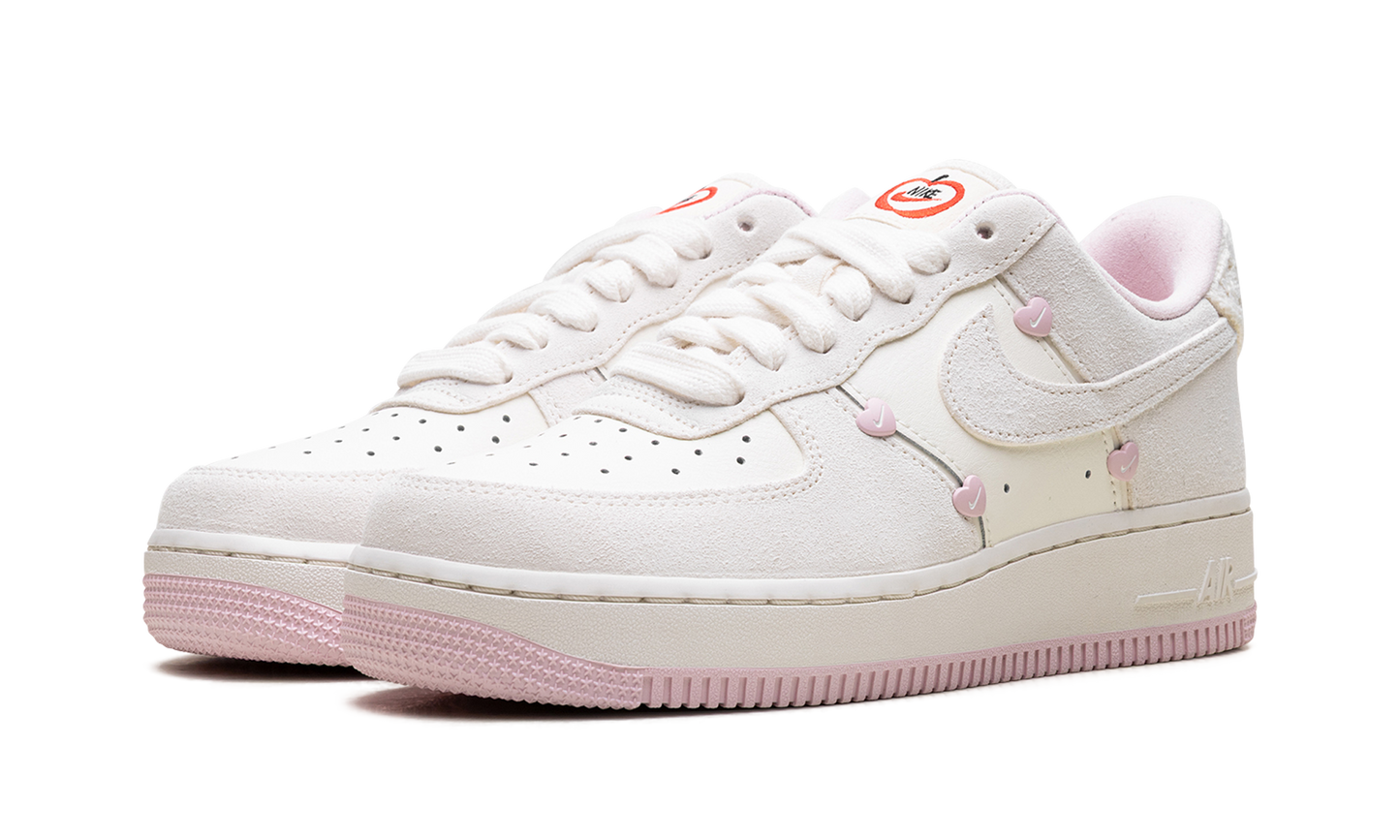 Nike Air Force 1 Low WMNS Valentine's Day HV5992 111
