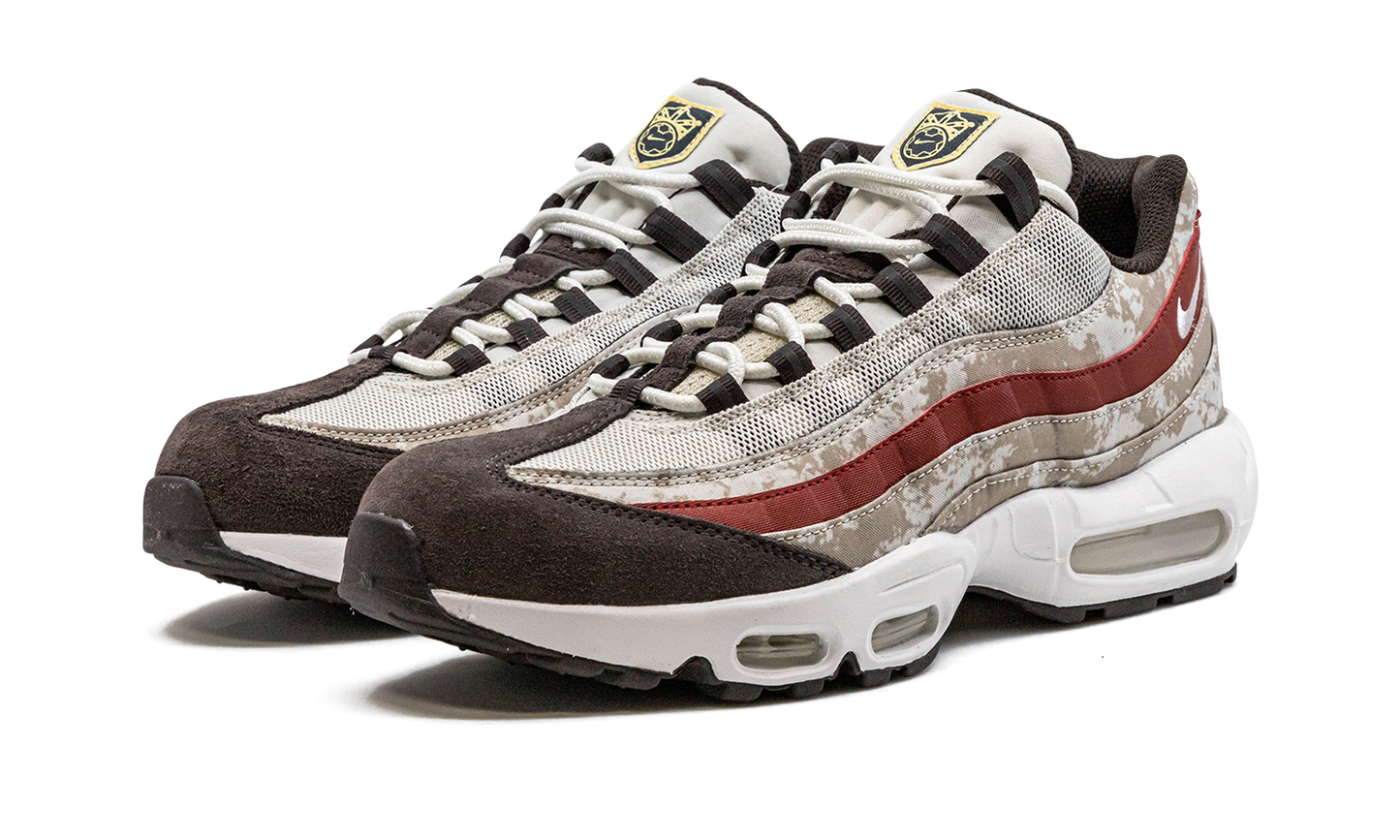 Nike Air Max 95 "Social FC" DQ9016 001