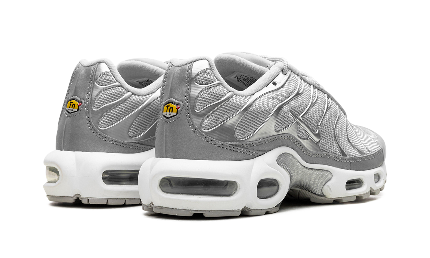 Nike Air Max Plus "Metallic Silver" Fj1012 095