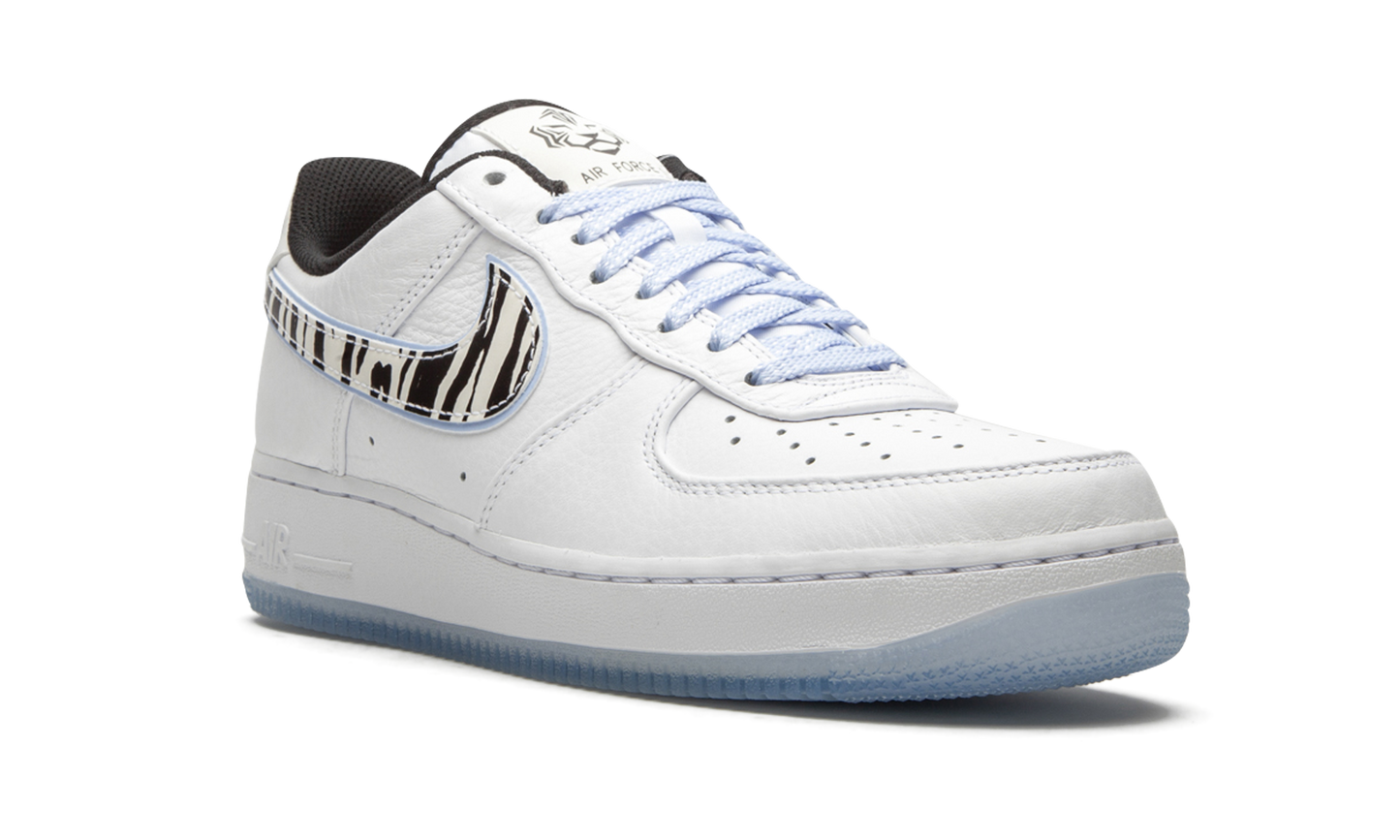 Nike Air Force 1 07 QS "South Korea" CW3919 100