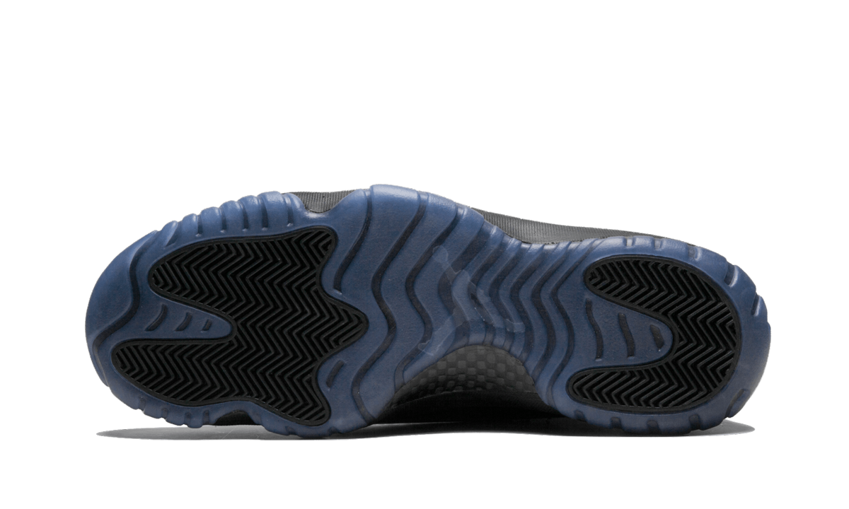 Air Jordan 11 Retro Cap & Gown 378037 005