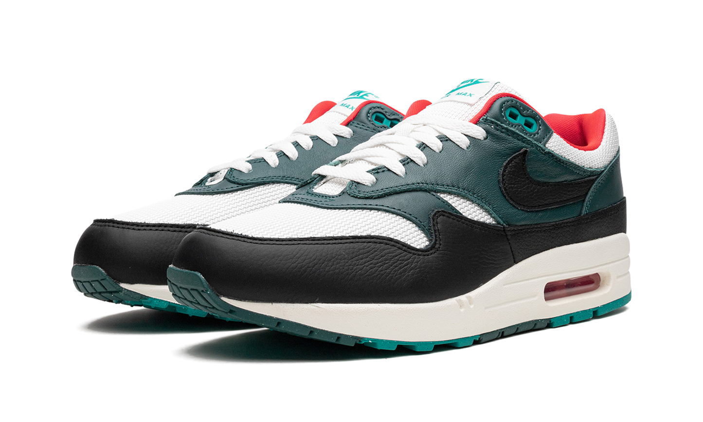 Nike Air Max 1 "LeBron James x Liverpool" FB8914 100