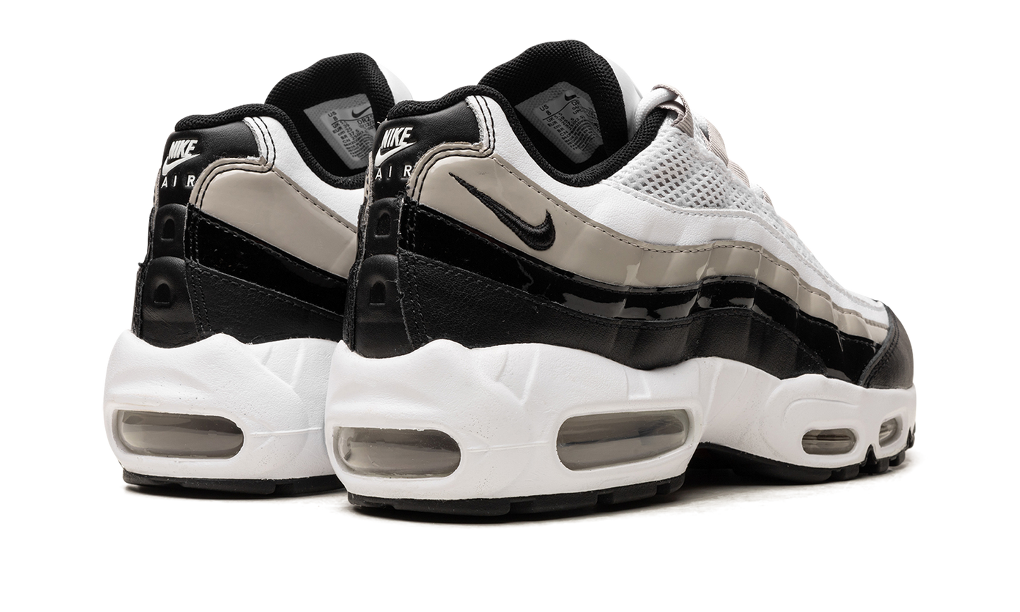 Nike AIR MAX 95 WMNS "Light Iron Ore / Black Patent" DR2550 100