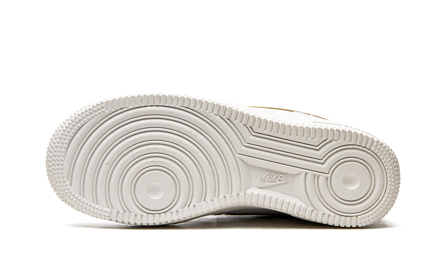 Nike AIR FORCE 1 MNS WMNS White / Gold / Silver DD8959 106
