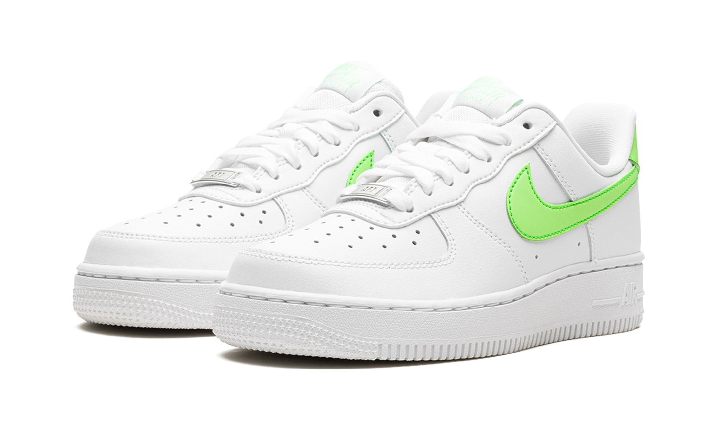 Nike AIR FORCE 1 '07 WMNS LIME GREEN DD8959 114