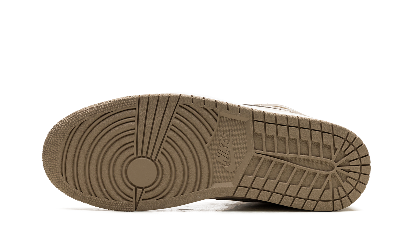 Air Jordan 1 Mid LEGEND LIGHT BROWN HF4830 203