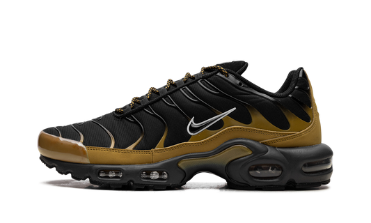 Nike AIR MAX PLUS "Black" FB9722-700