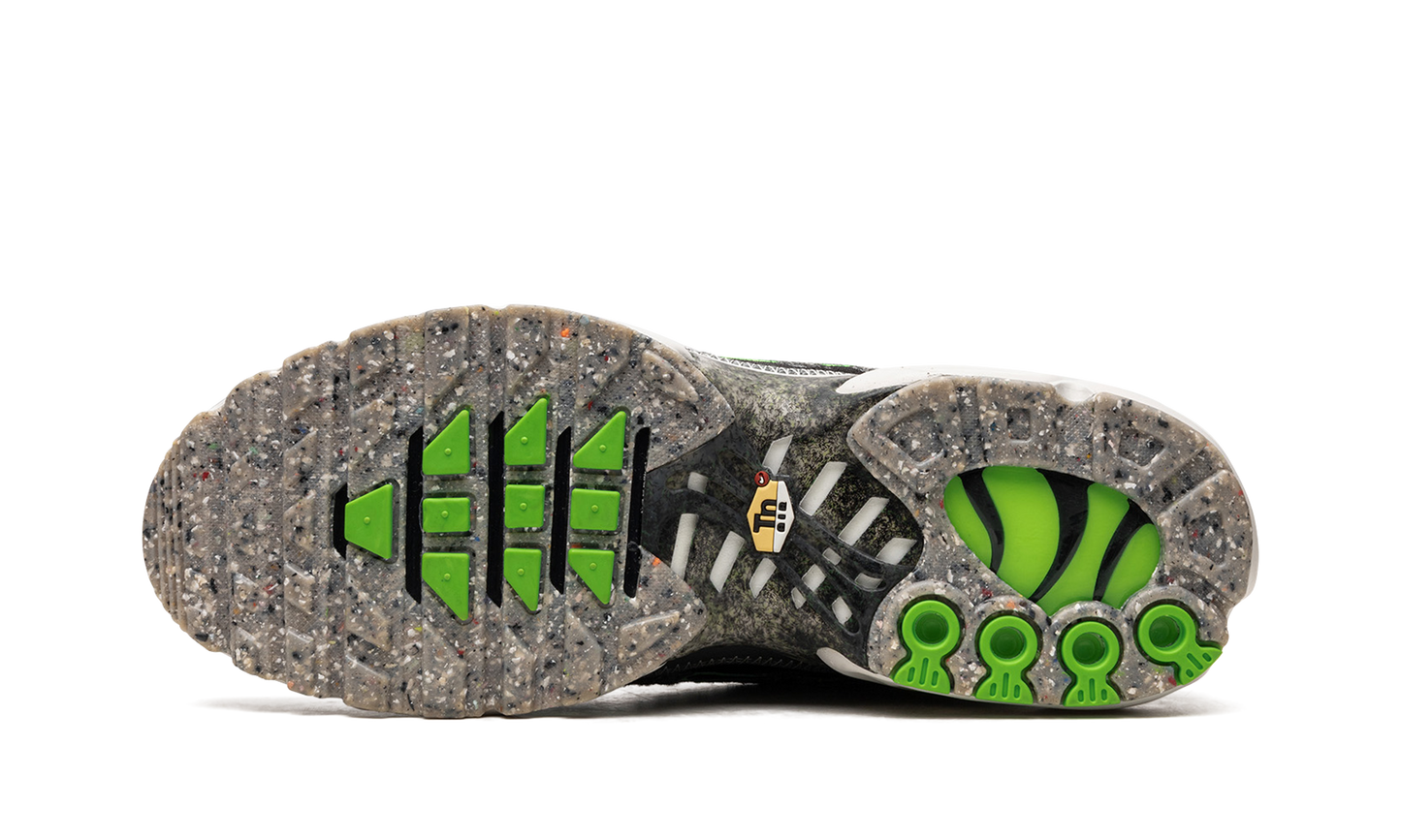 Nike Air Max Plus "Essential Crater Green" DA9326 001