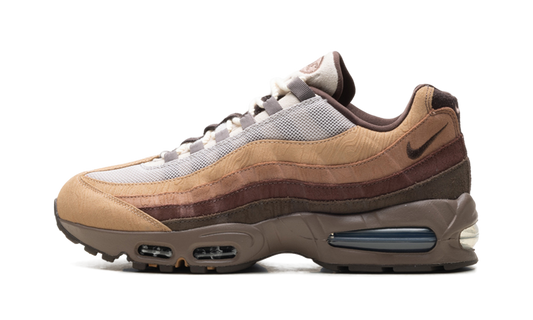 Nike Air Max 95 "Big Bubble Ducks of a Feather Oregon Ducks Lumber Yard" IQ3988 001