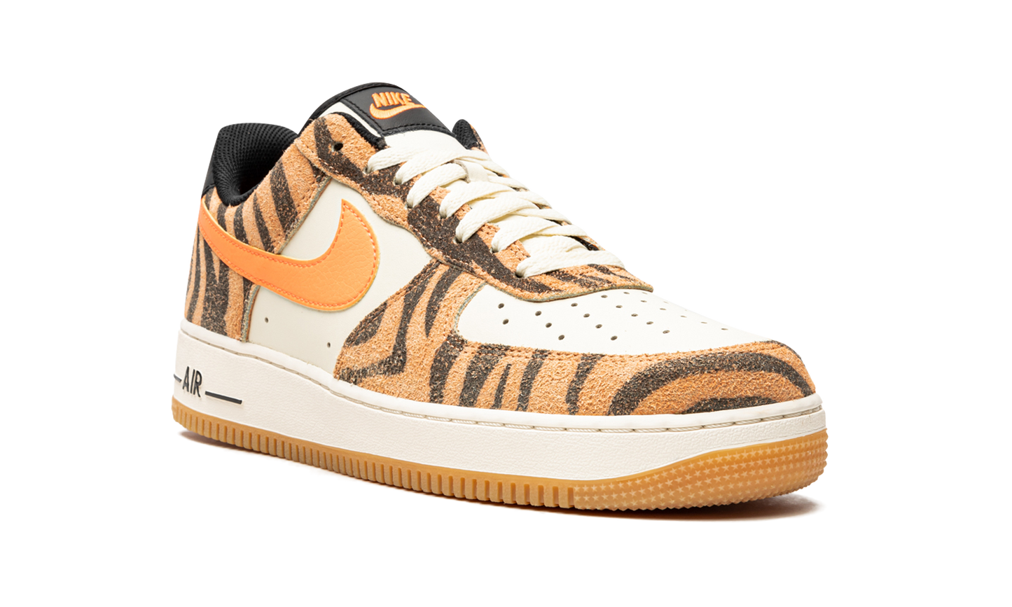 Nike Air Force 1 '07 PRM "Daktari Stripes" DJ6192 100