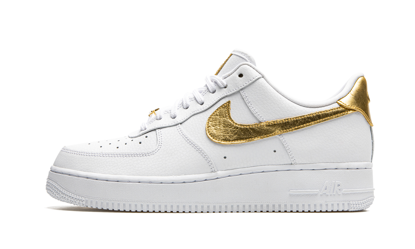 Nike Air Force 1 Low '07 LV8 "Gold Foil" DC2181 100