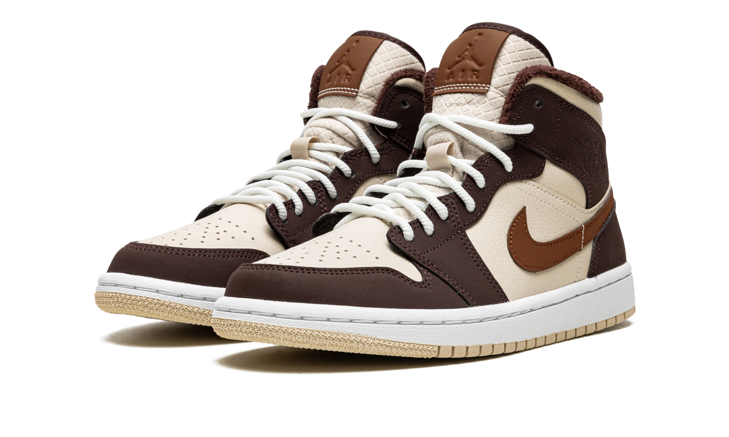 AIR JORDAN 1 MID SE WMNS Brown Basalt Fleece DO6699 200