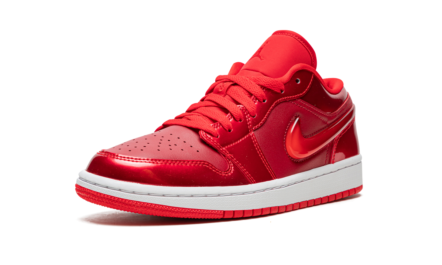 JORDAN 1 Low SE WMNS Pomegranate DH5893 600