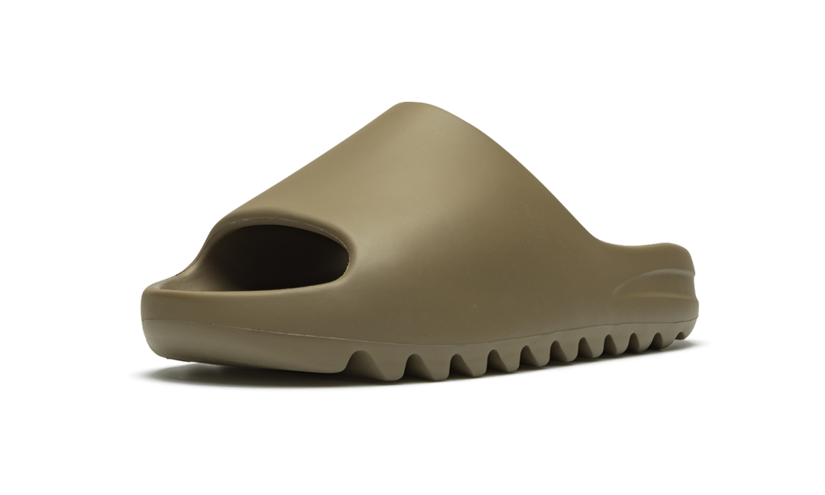 Yeezy Slide "Earth Brown" FV8425