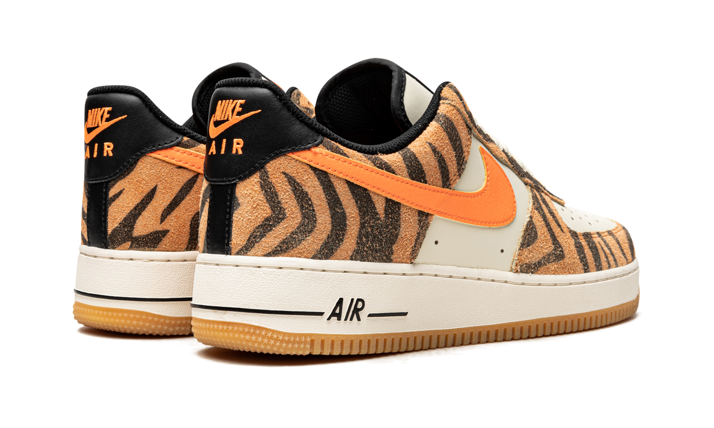 Nike Air Force 1 '07 PRM "Daktari Stripes" DJ6192 100