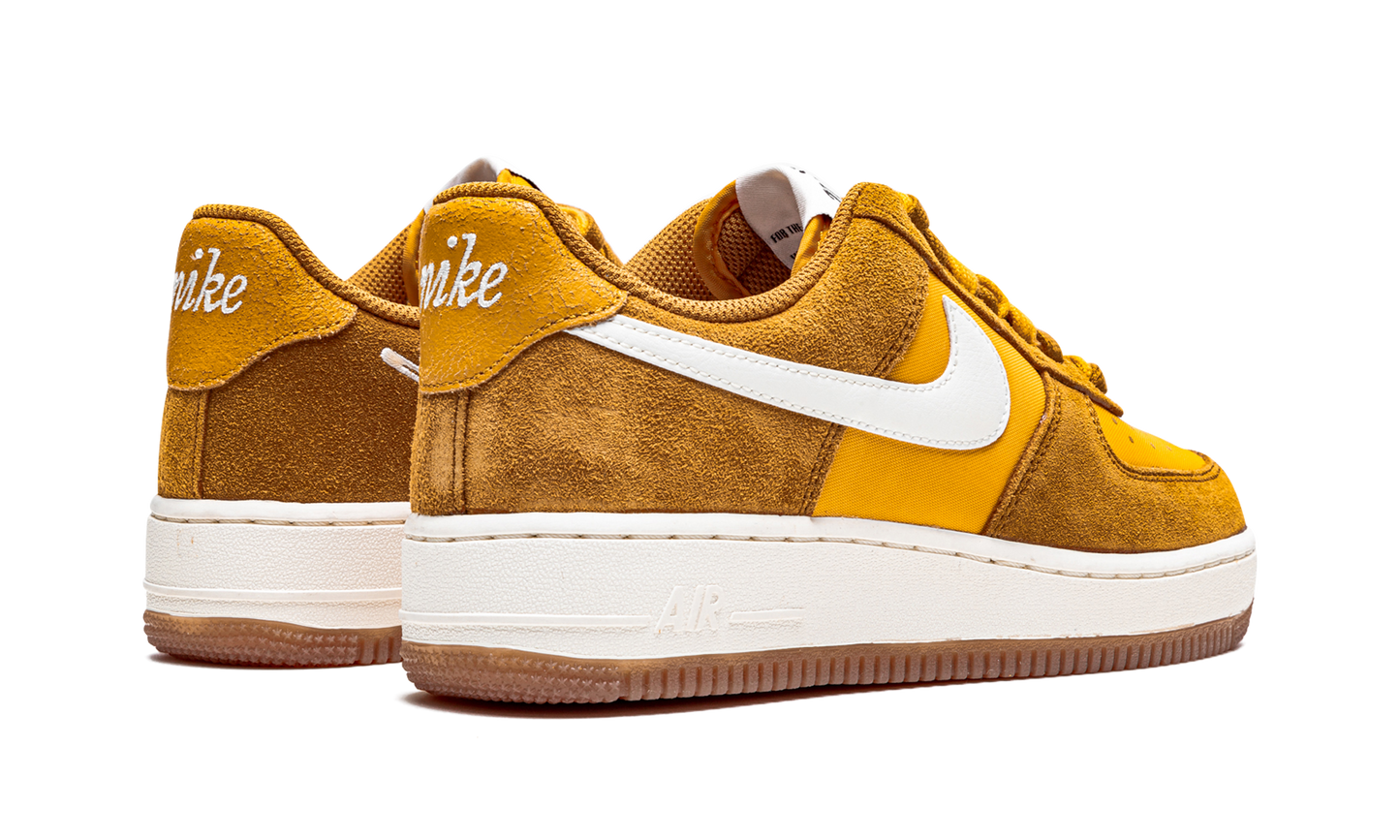 Nike AIR FORCE 1 '07 SE MNS WMNS First Use DA8302 700