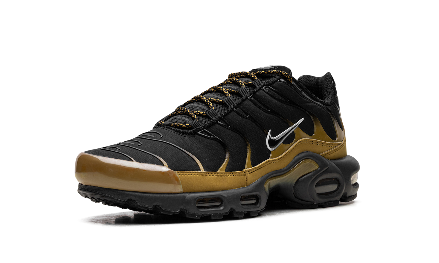 Nike AIR MAX PLUS "Black" FB9722-700