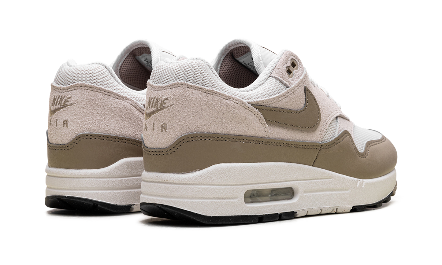 Nike AIR MAX 1 ESS "Beige" FZ5808 001