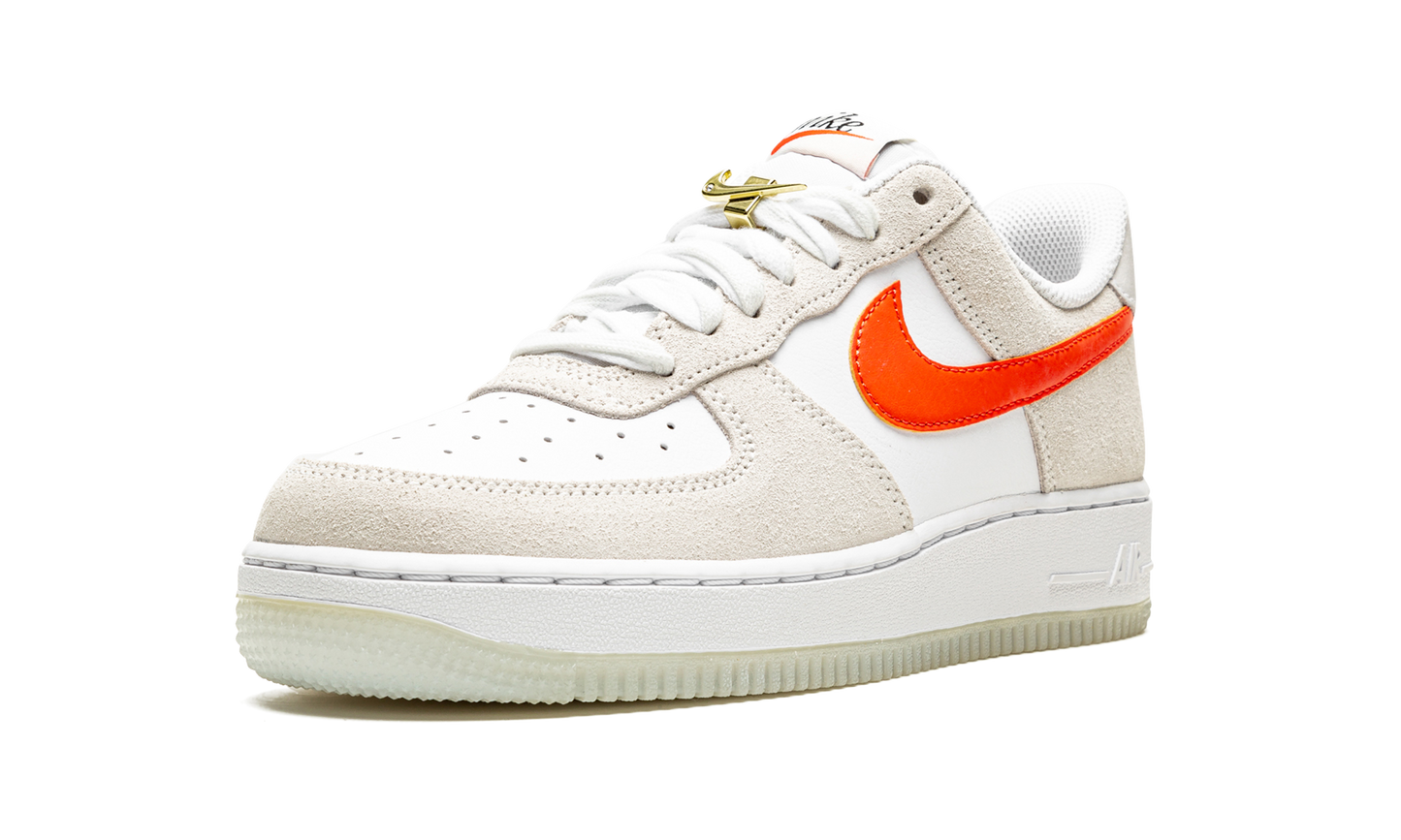 Nike AIR FORCE 1 '07 SE MNS WMNS First Use DA8302 101