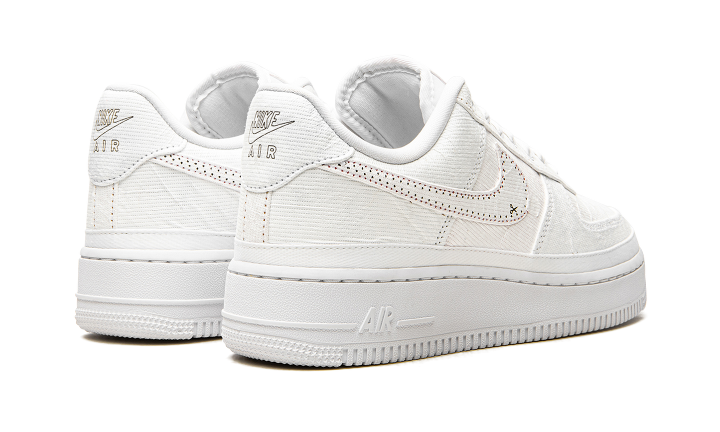 Nike AIR FORCE 1 LO LX WMNS Reveal CJ1650 101