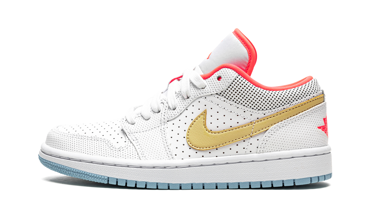 AIR JORDAN 1 LO SE WMNS White / Sesame / Flash Crimson DC9509 100
