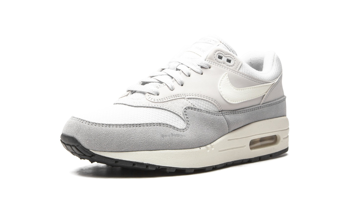 Nike Air Max 1 AH8145 011