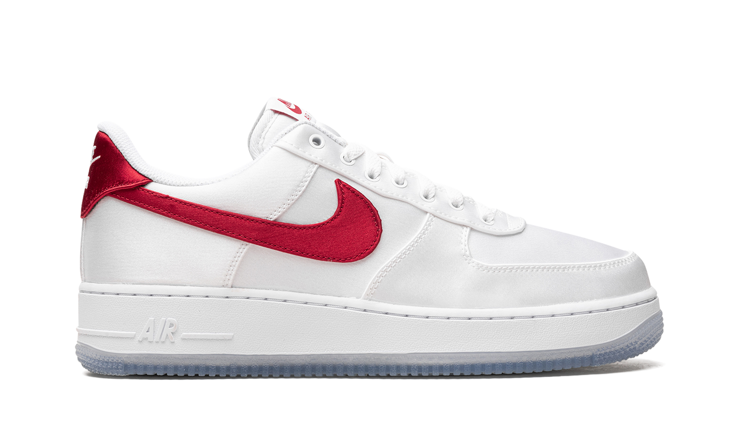 Nike AIR FORCE 1 LO '07 WMNS Satin White Varsity Red DX6541 100
