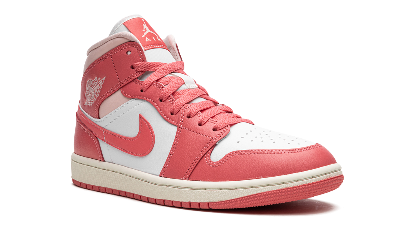 AIR JORDAN 1 MID WMNS Strawberries And Cream BQ6472 186