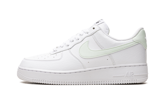 Nike AIR FORCE 1 '07 NEXT NATURE WMNS Barely Green DN1430 103